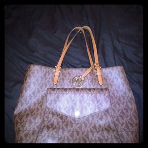 Muchael kors bag